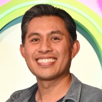 Max Ninthara, Operations, Technology, AI and Customer Experience